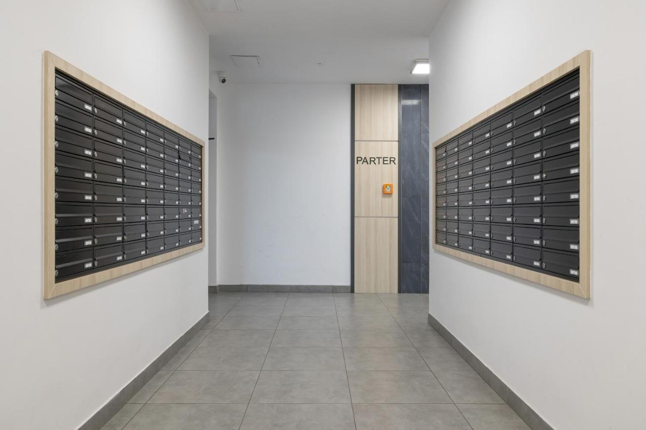 Apartment Modern Air Conditioning & Parking By Renters